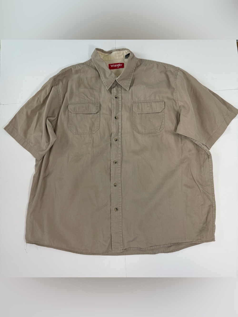 Wrangler Men's Short-Sleeve Button-Up Khaki 100% Cotton Shirt
